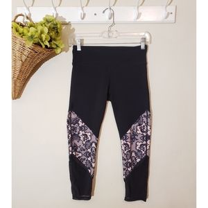 *** Fabletics Capri Leggings